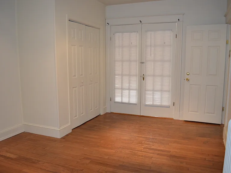 3213 Guilford Ave — Photo 10
