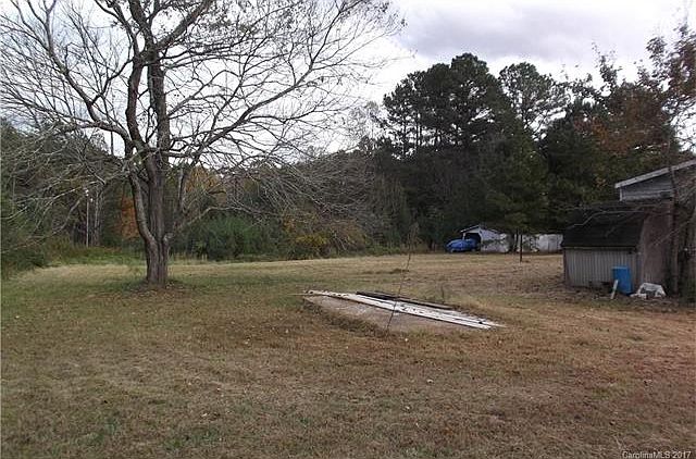 2nd image of 925 Chandler Rd