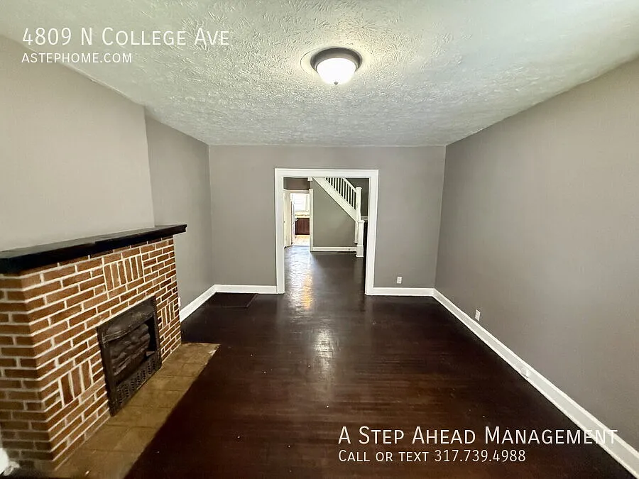 Charming 3-Bedroom, 1.5-Bath Two-Story Duplex — Photo 4