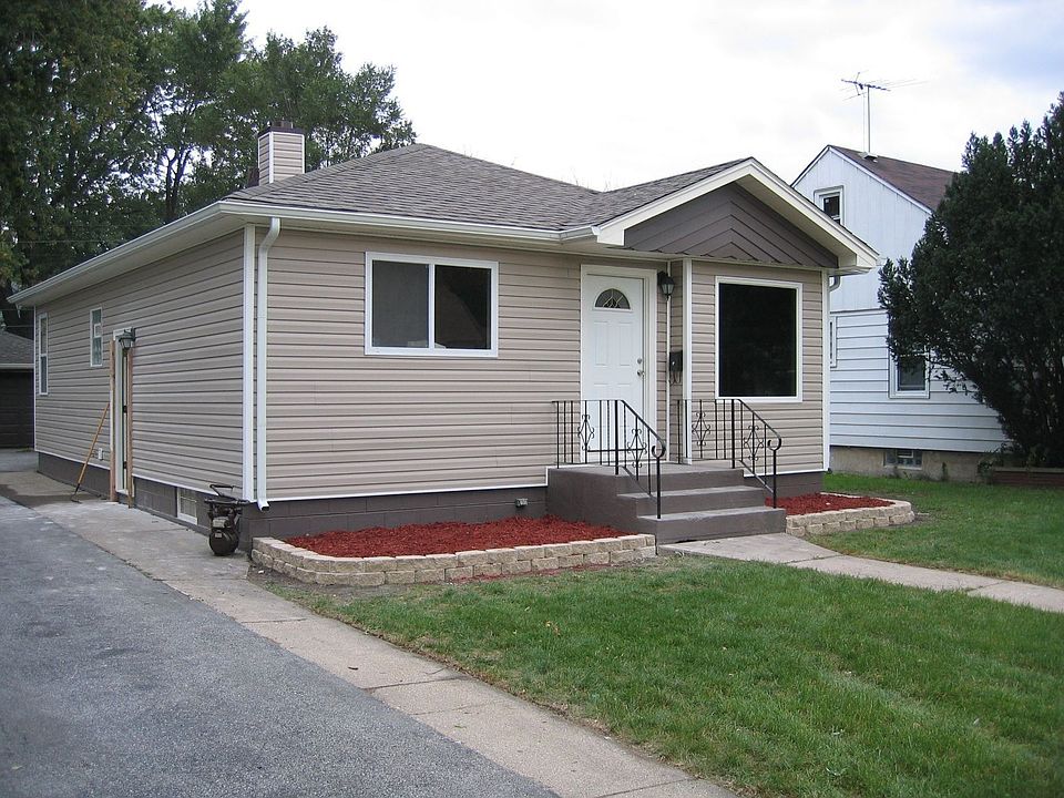 1st image of 14613 Des Plaines St