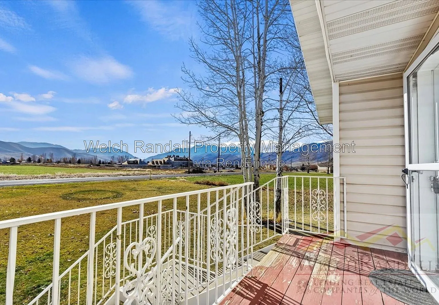 3 bed, 3.0 bath, 1812 sqft, $2,595 — Photo 4