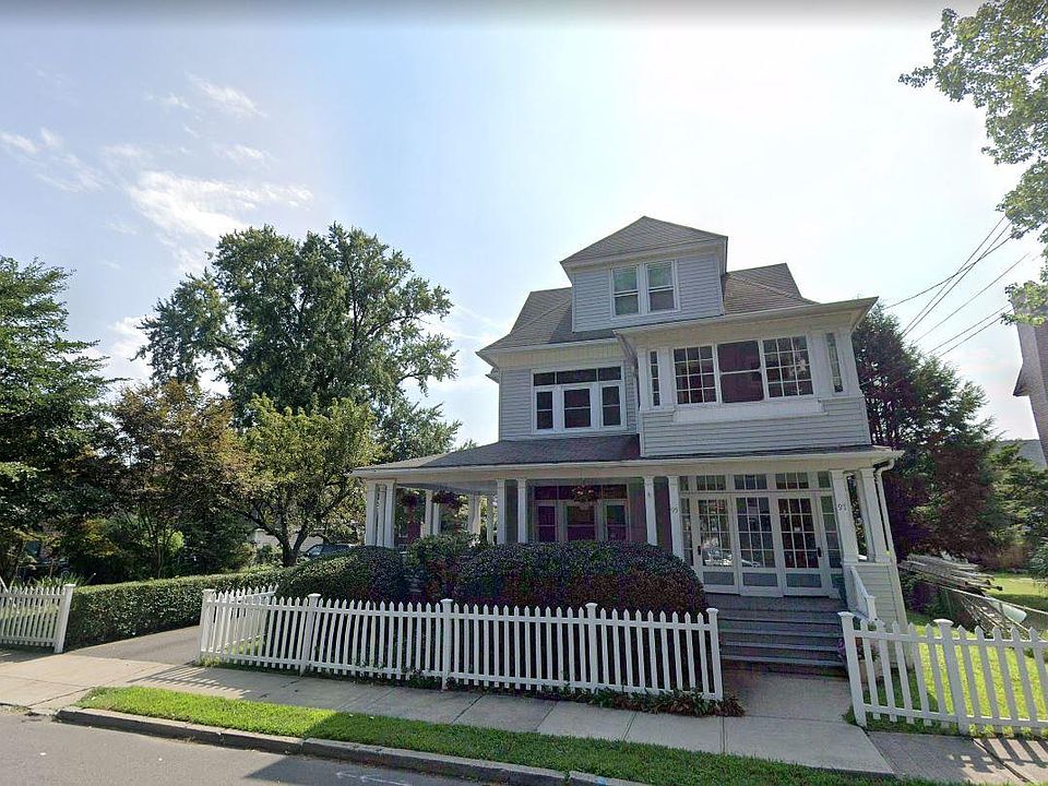 97 Grasmere Ave