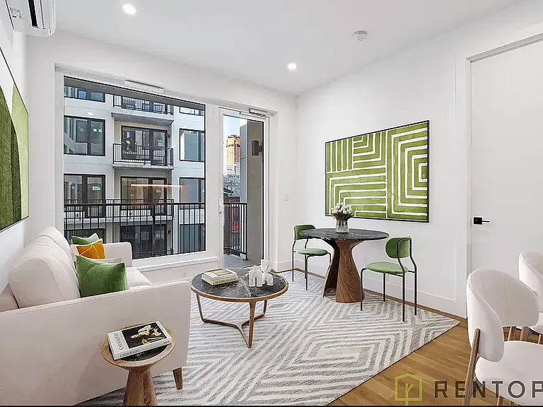 228 Berry St #7T — Photo 1