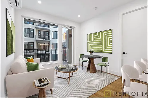228 Berry St Photo 1