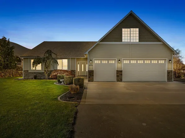 5900 Glenbrook Loop, West Richland, WA 99353