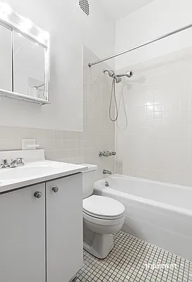 Rented by Triplemint | media 14