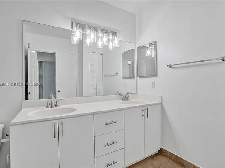 3300 NE 192nd St #CU-118 — Photo 7