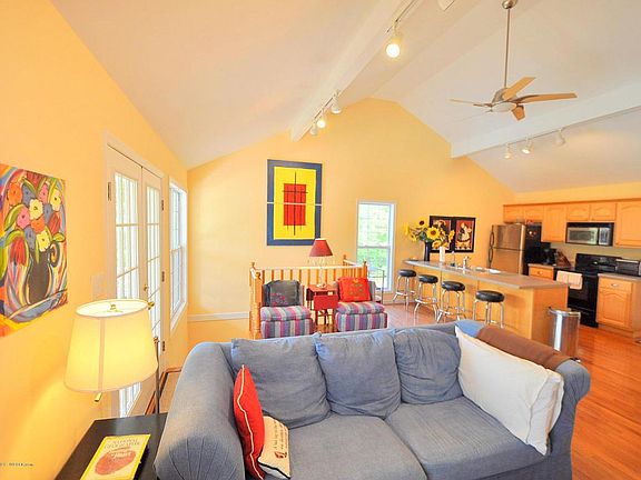 Image 5: Great Room