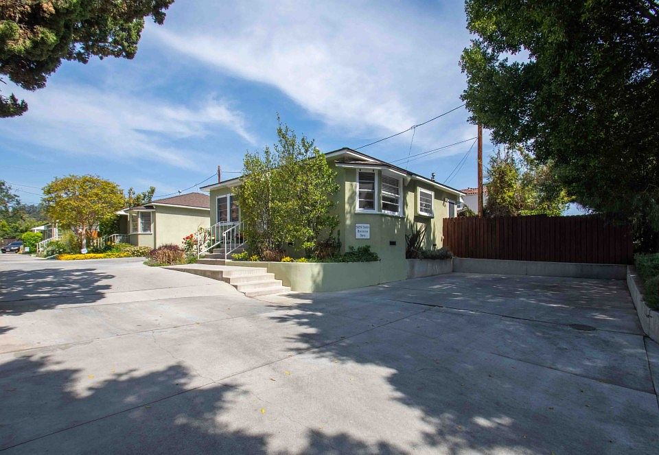 1st image of 5661 Huntington Dr N