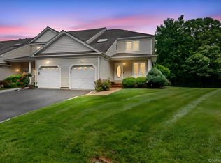 16 Lindbergh Circle, Huntington, NY 11743