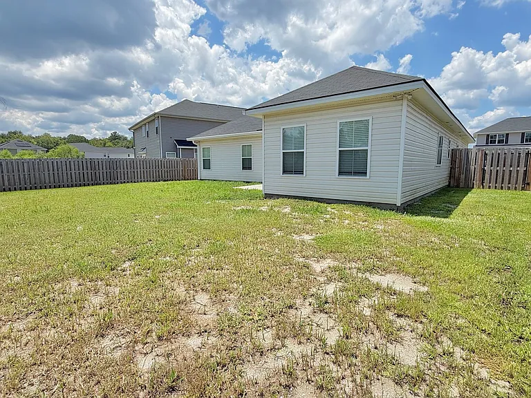 535 Abode Ave — Photo 11