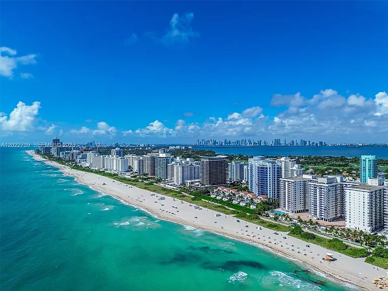 6039 Collins Ave #936 — Photo 43