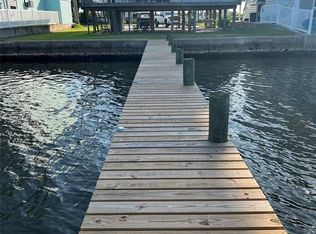 1214 Skipper Dr, Galveston, TX 77554