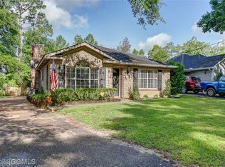 1054 Dickenson Ave, Mobile, AL 36609