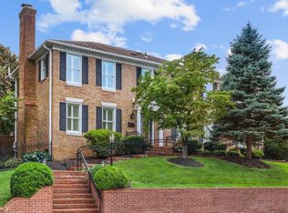 4910 35th Rd N, Arlington, VA 22207