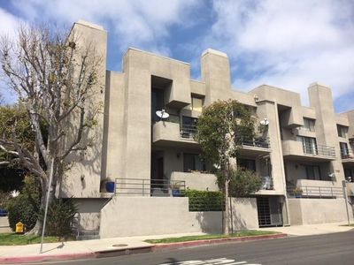 11767 Iowa Ave APT 2, Los Angeles, CA, 90025