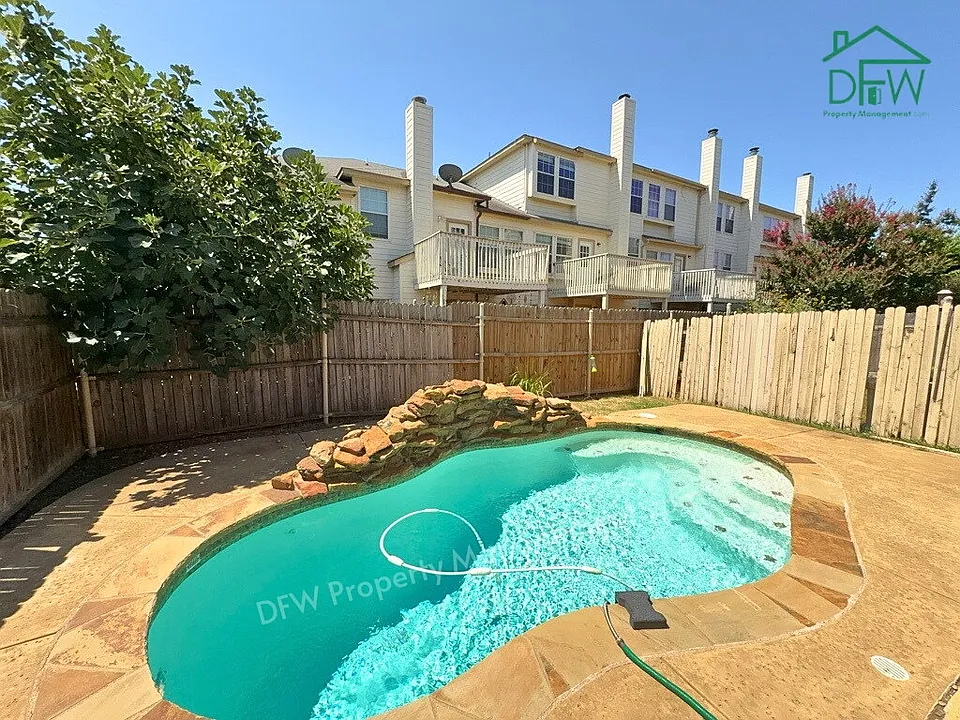 12614 Oceanside Dr