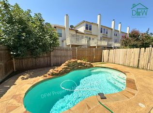 12614 Oceanside Dr, Euless, TX 76040