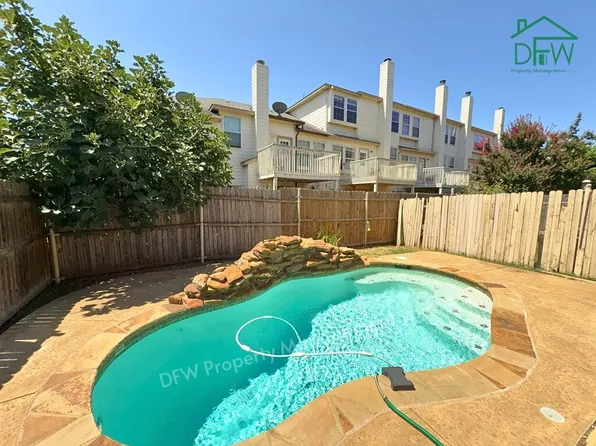 12614 Oceanside Dr, Euless, TX 76040