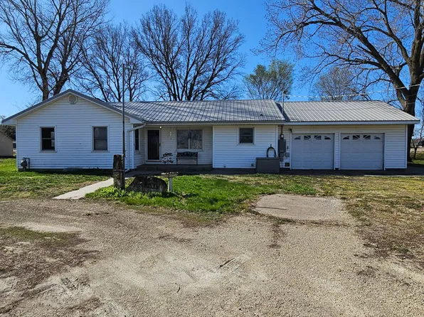 412 1/2 S Colorado St, Waterville, KS 66548