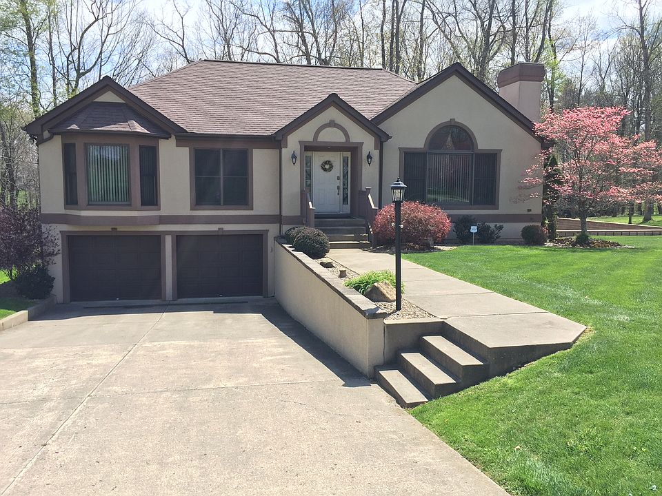 1st image of 41800 Ashwood Dr