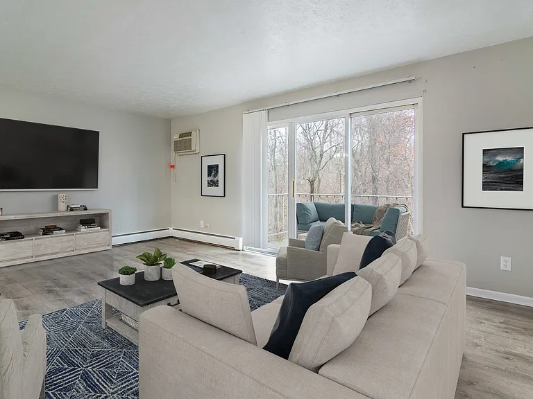 2610 W Galbraith Rd. — Photo 3