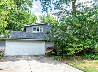 25053 Letchworth Rd, Beachwood, OH 44122