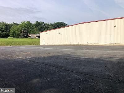 2nd image of 345 Hill Rd