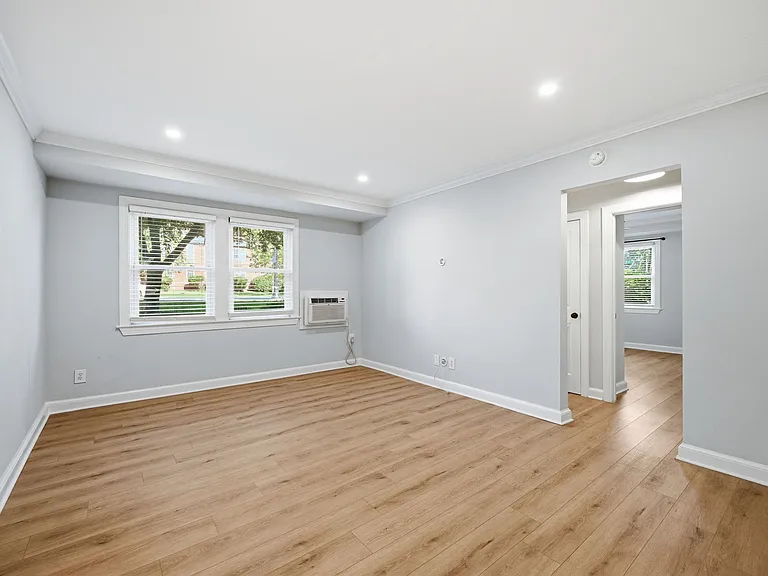 906 S Washington St #111 — Photo 15