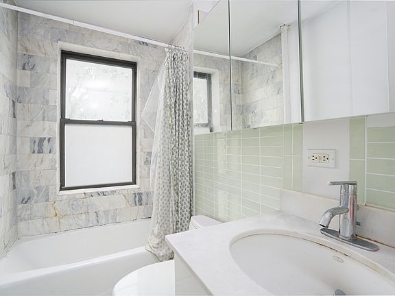 5th image of 335 E 9th St APT 8