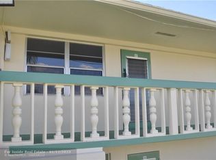 357 Oakridge Cir #T, Deerfield Beach, FL 33442