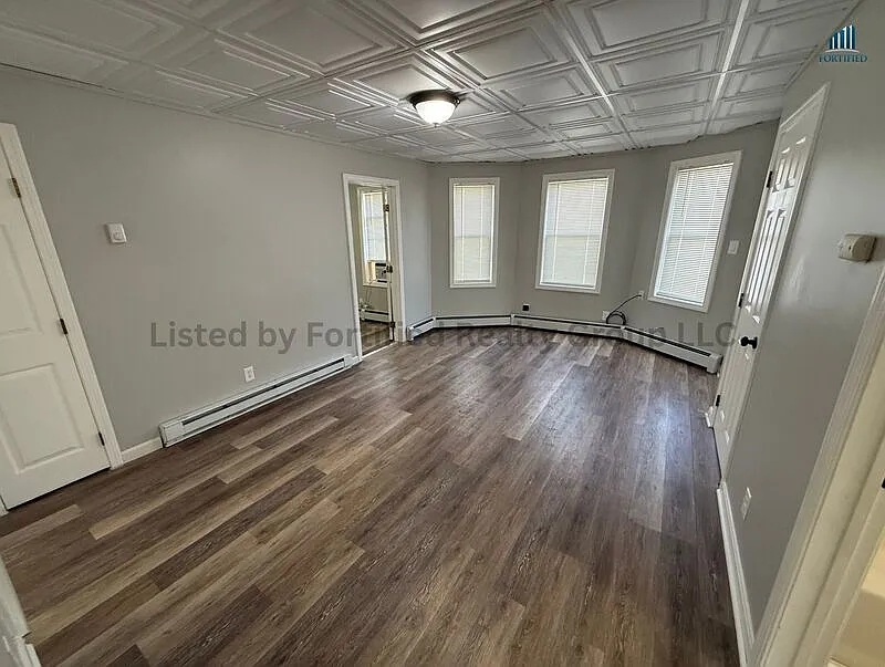 Building Photo - 41 Donnelly St #2