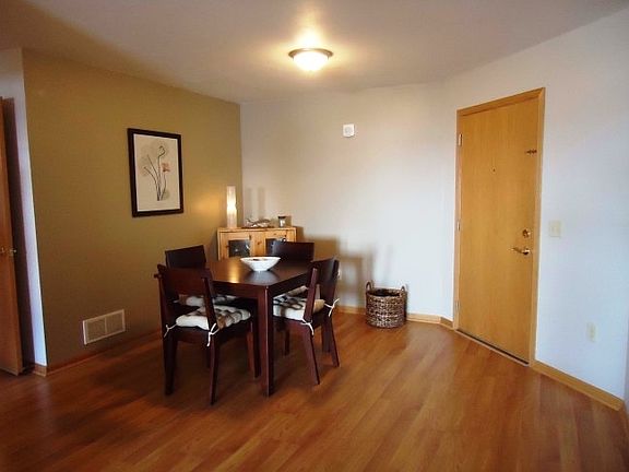 4th image of 102 Prairie Heights Dr APT 306