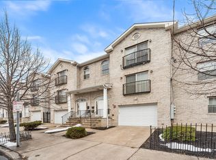 126 Gates Ave #B, Jersey City, NJ 07305