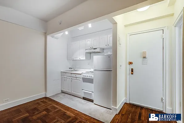 Rented by Barkoff Residential  | media 24