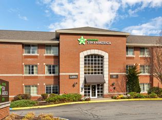 Boston - Waltham - 32 4th Ave, Waltham, MA 02451