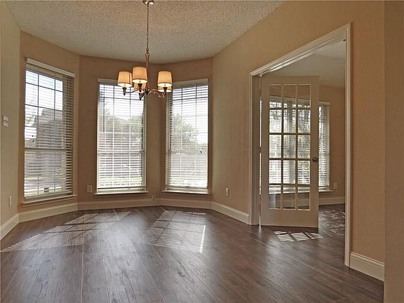 2nd image of 4102 Honeysuckle Dr