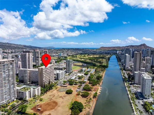 500 University Ave APT 904, Honolulu, HI 96826