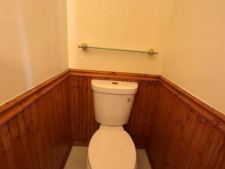 227 Beverly Rd — Photo 4
