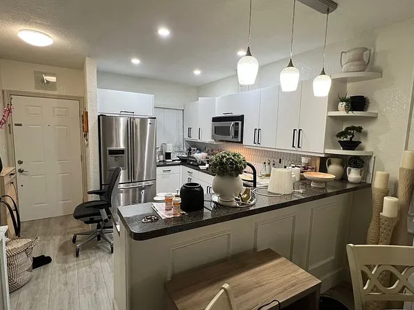 1035 W 77th St APT 312, Hialeah, FL 33014