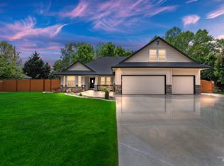 1022 S Clear Lake Pl, Eagle, ID 83616