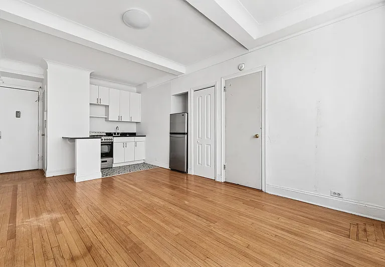 440 W 34th St #10D — Photo 4
