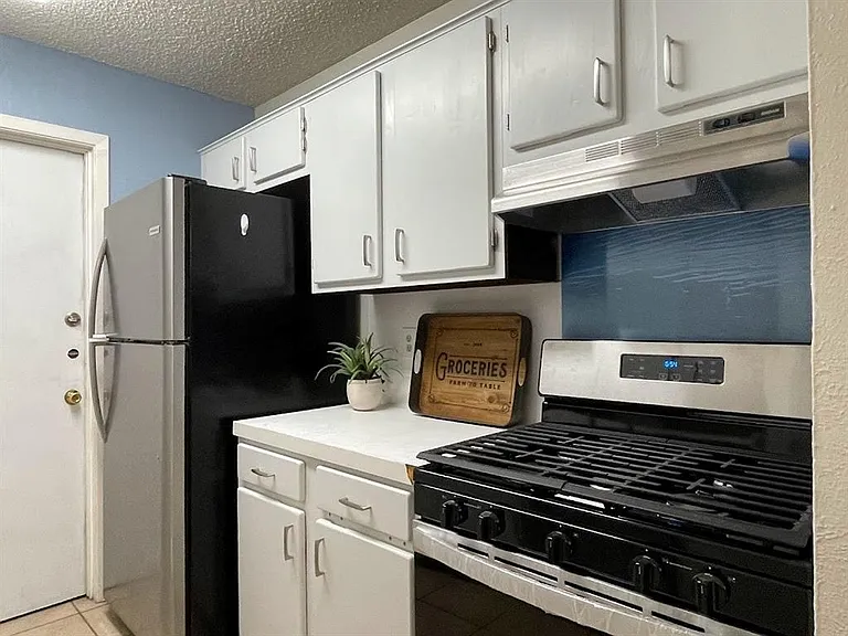 1808 Prairie Knoll Ct #B — Photo 4