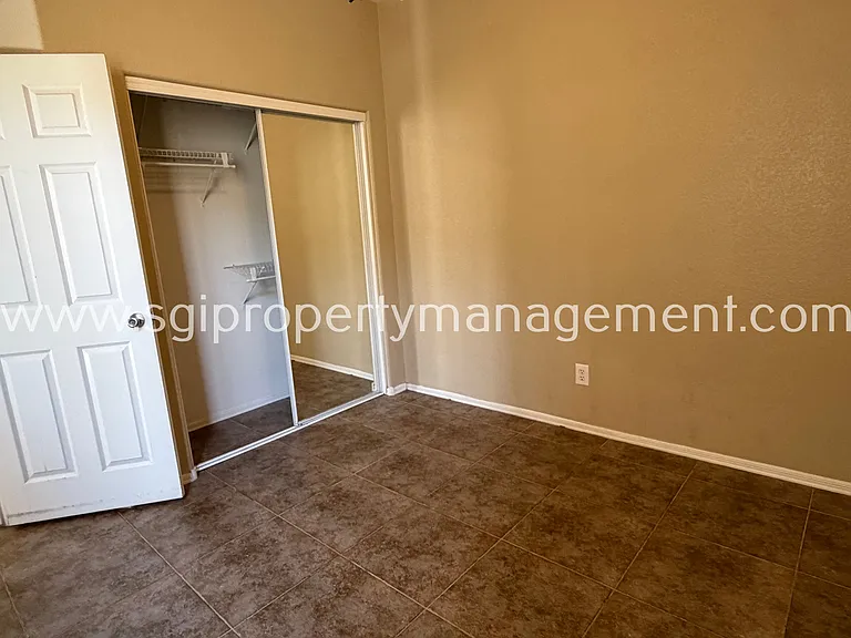 1541 W Saint Kateri Dr — Photo 10