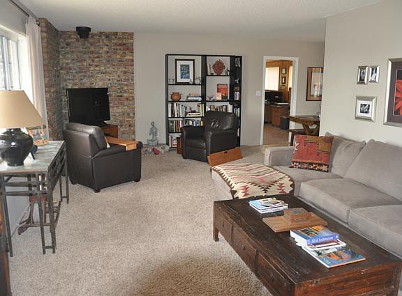 Living room _ prior tenant's furnishings