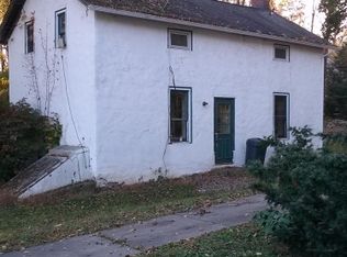 8 W Mill Rd, Long Valley, NJ 07853