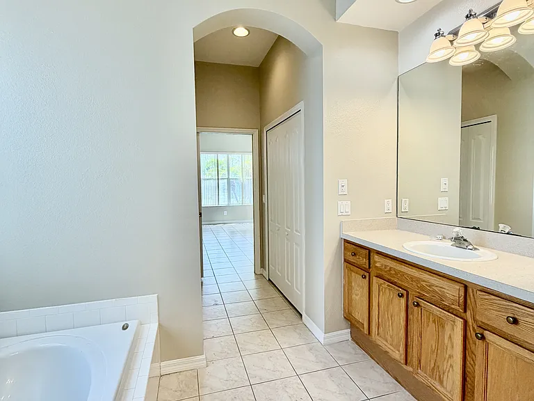 2708 Wood Pointe Dr — Photo 7