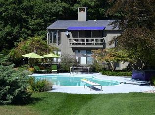 5060 W Lakeshore Cir, Ludington, MI 49431