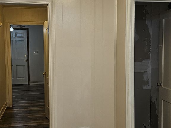 4th image of 4436 Burkhardt Ave