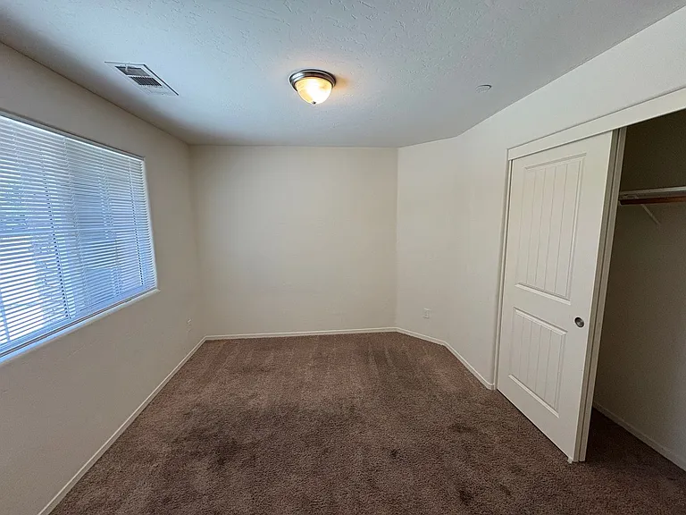 2132 E Sweet Ave — Photo 16